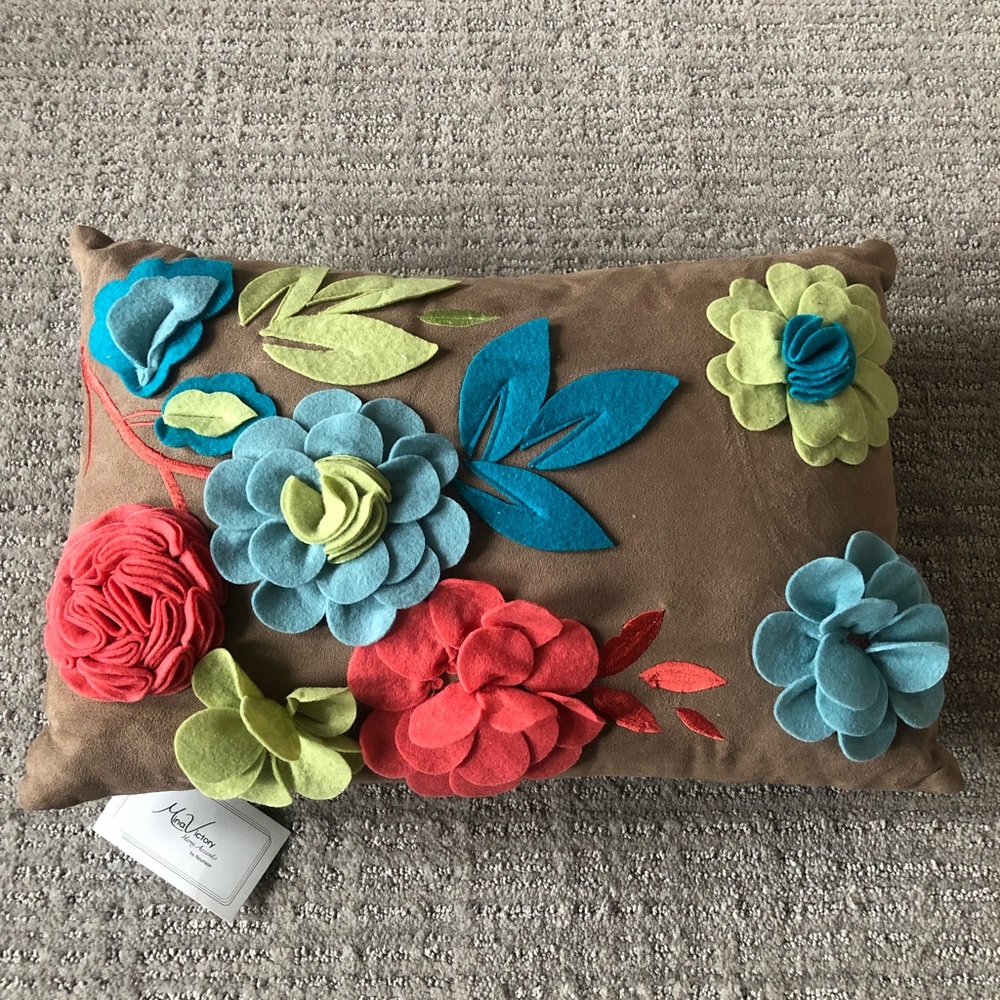24 HR FLASH SALE Colorful throw pillow- Mina Victory by Nourison